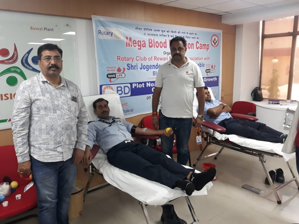 MEGA BLOOD DONATION CAMP AT BD INDIA PVT. LTD.