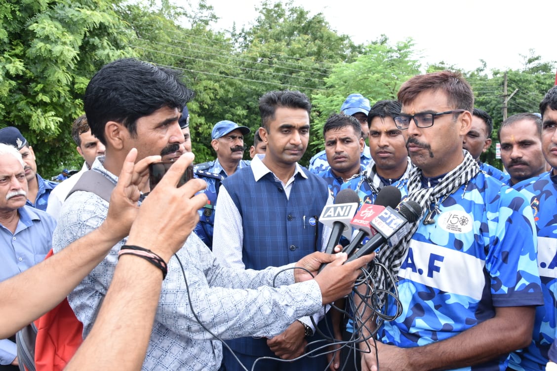 FELICITATION OF CRPF CYCLE RALLY