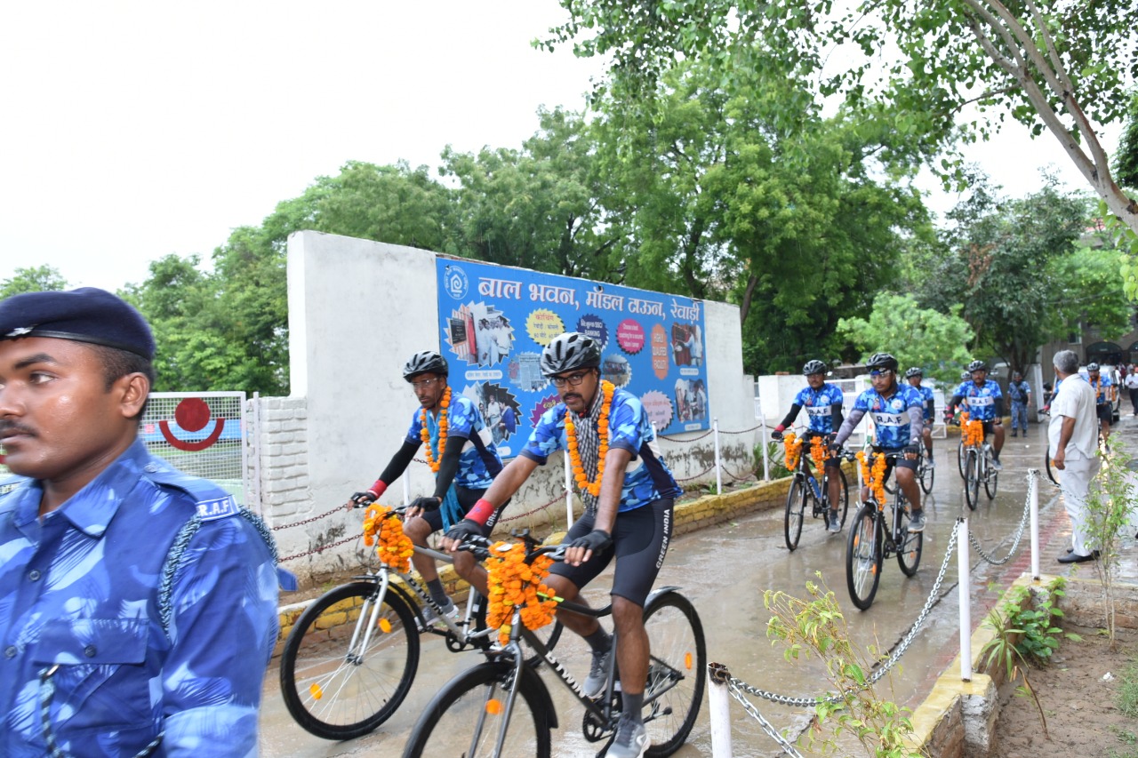 FELICITATION OF CRPF CYCLE RALLY