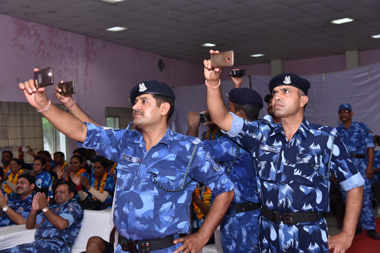 FELICITATION OF CRPF CYCLE RALLY