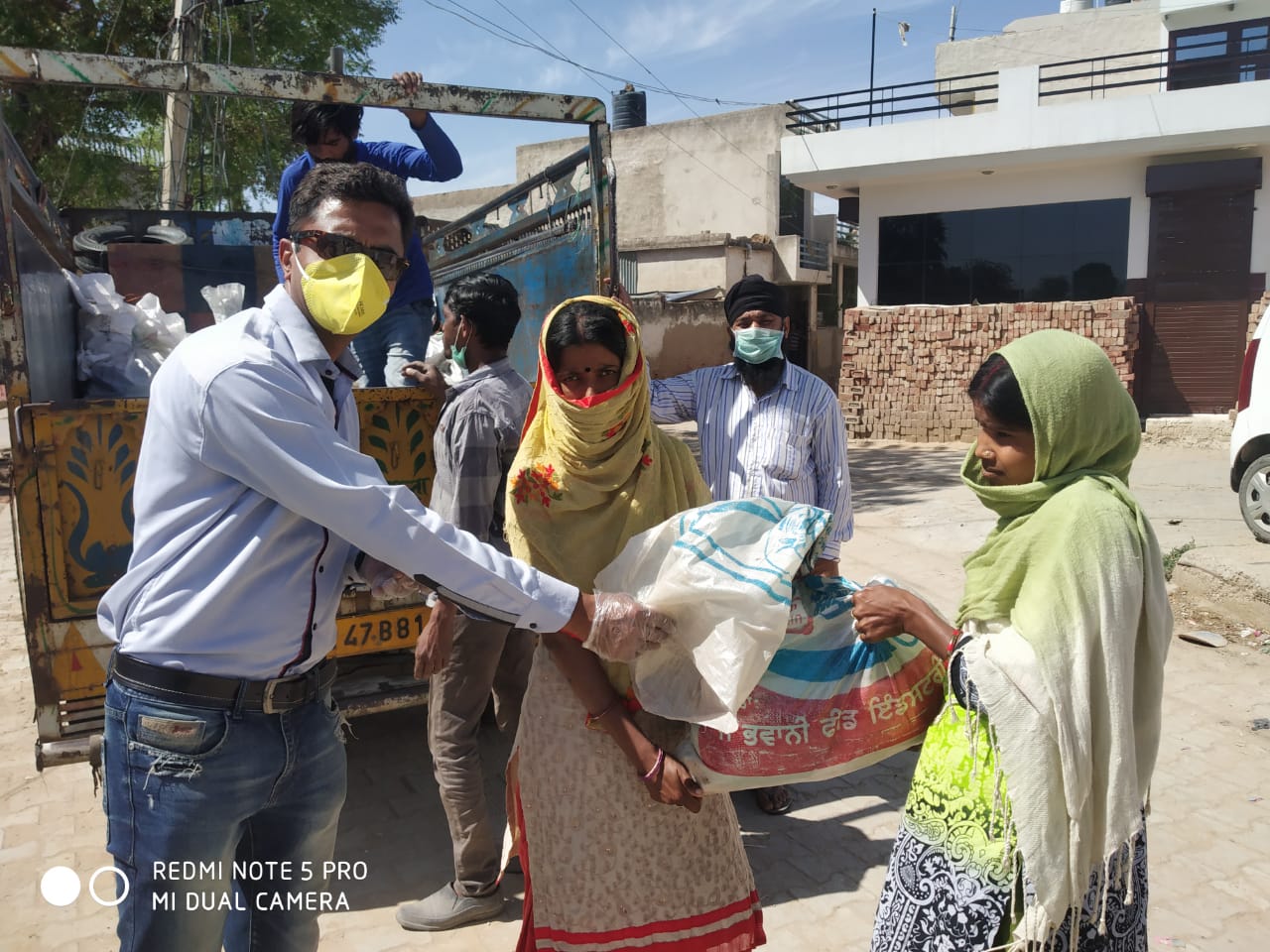 2ND DAY DISTRIBUTION OF FOOD KITS TO LESS PREVILEDGD FAMILIES OF REWARI