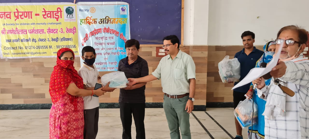 DISTRIBUTION OF STUDY MATERIAL AT ROTARY NAVPRERNA VOCATIONAL CENTRE AND NAVPRERNA REWARI