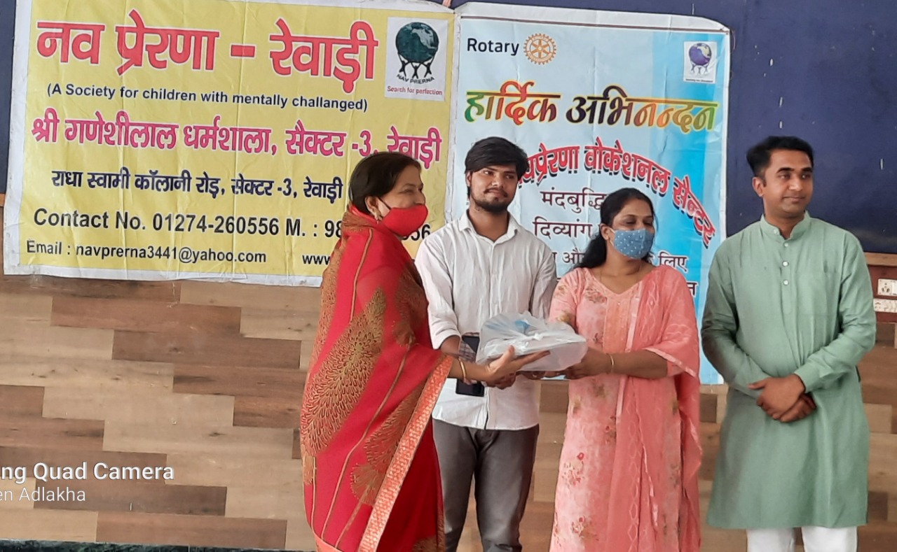 DISTRIBUTION OF STUDY MATERIAL AT ROTARY NAVPRERNA VOCATIONAL CENTRE AND NAVPRERNA REWARI